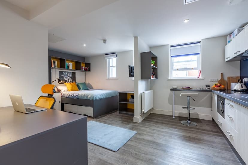 19 Princess Way, St Mary`s Court - Image 6