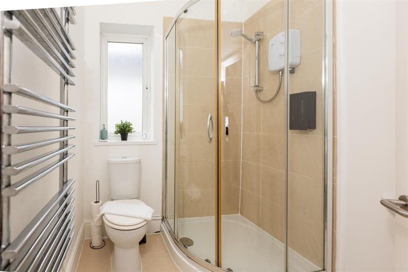 8 St Albans Road - Image 9