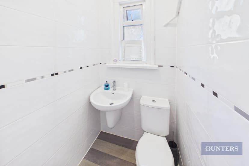 Room 2, 5 Thackeray Road - Image 7