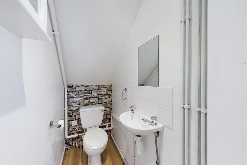 110, Tiverton Road - Image 7