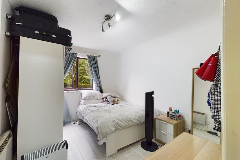 Flat 17, Edencroft, Wheeleys Road - Image 5