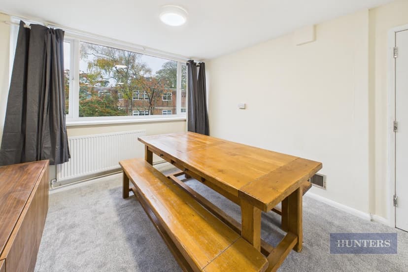 25A, Harold Road - Image 5