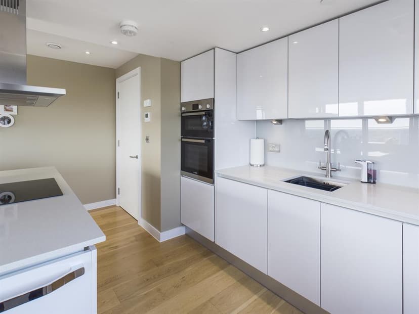 2, Eldon Road - Image 7
