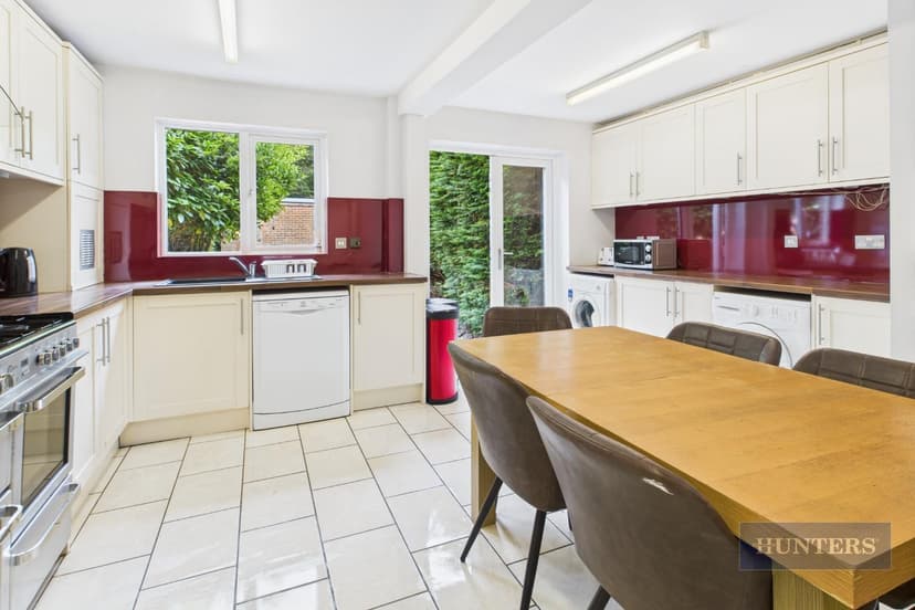 39, Exeter Road - Image 2