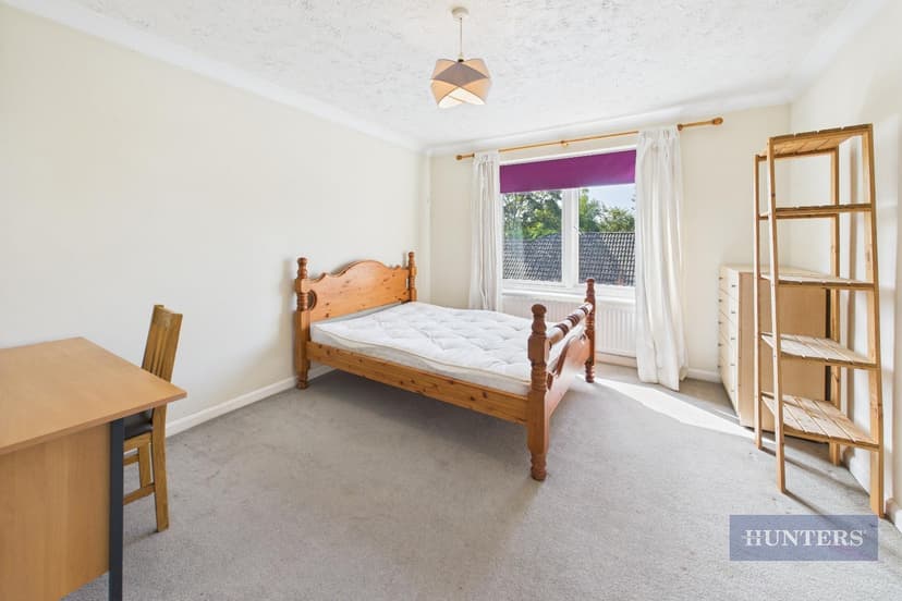 34 Berkeley Close - Image 9