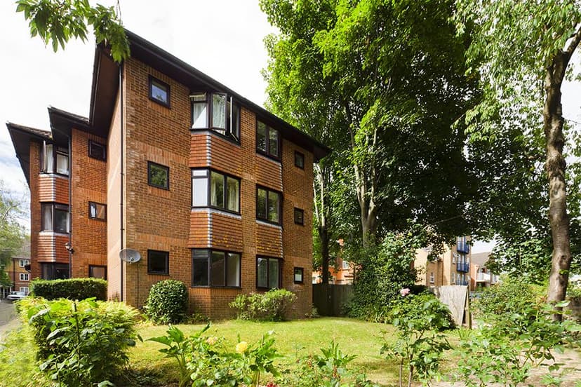 56, Hubert Road - Image 6