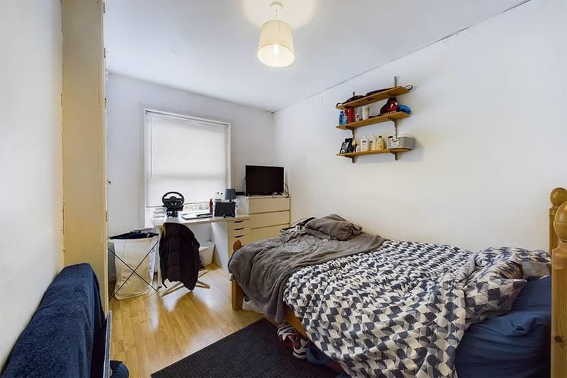 37, Quinton Road - Image 4