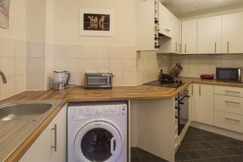 5, Lime Avenue, Dawlish Road - Image 3