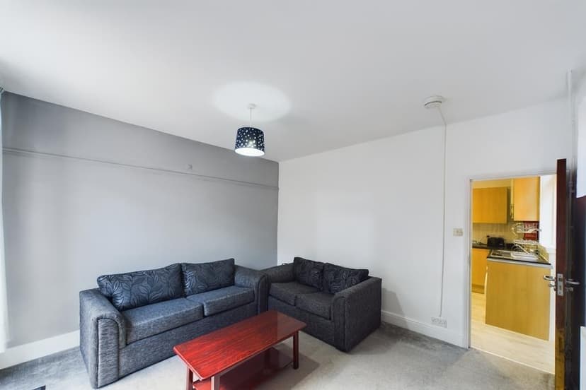 289, Dawlish Road - Image 11