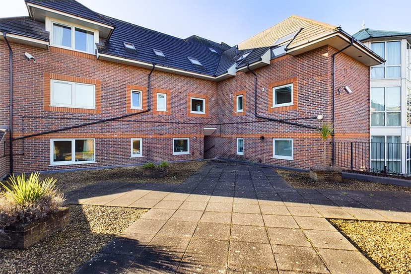 66, Teignmouth Road - Image 5