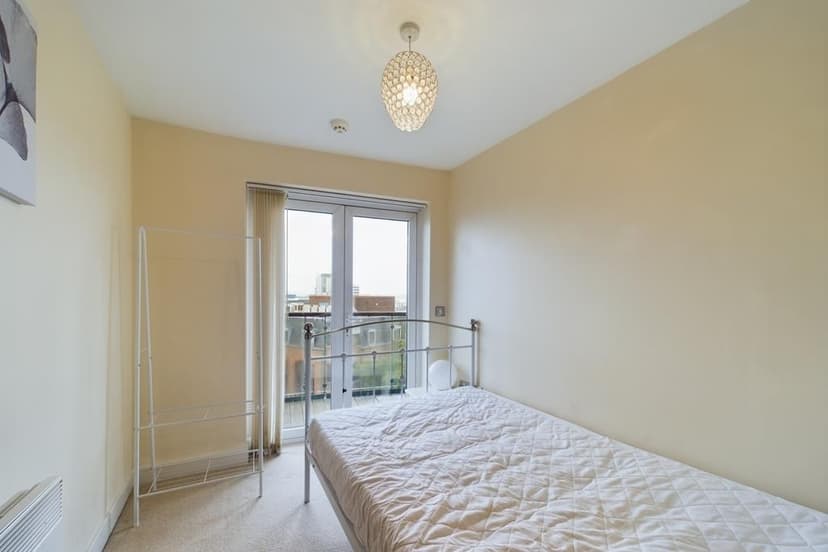 Flat 90, Oceana Boulevard Briton Street - Image 10