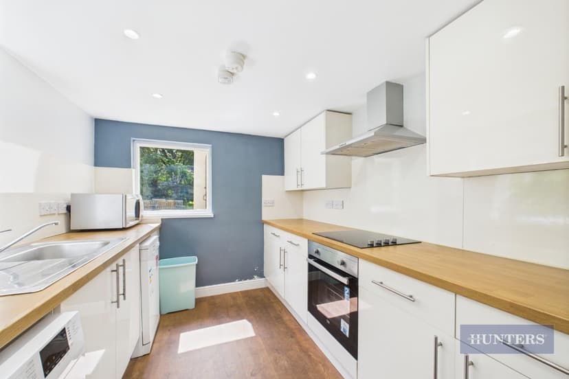 Room 1, Hubert Road - Image 3