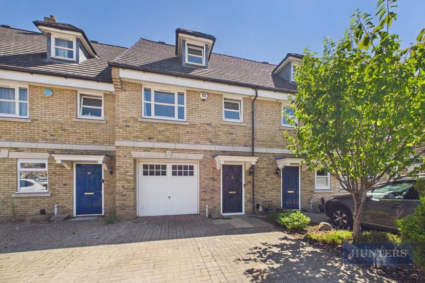 42 Marshall Square - Image 1