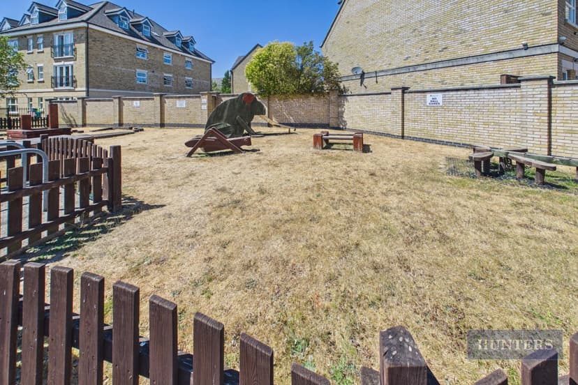 42 Marshall Square - Image 15