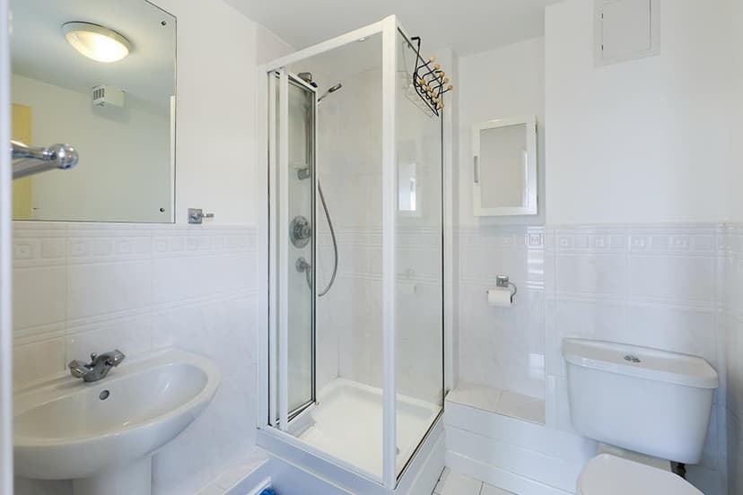 City Court, Flat 36 15 Lower Canal Walk - Image 10