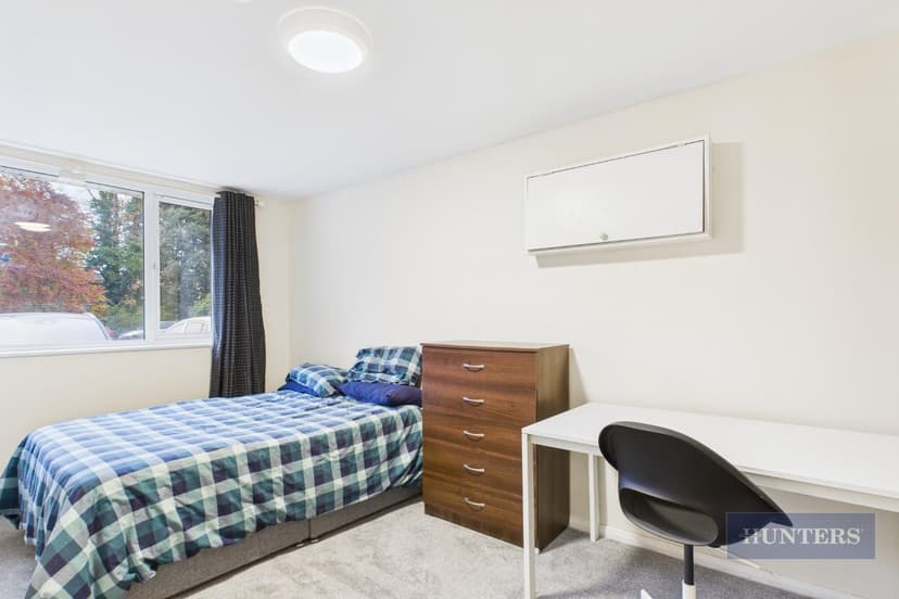 25A, Harold Road - Image 13
