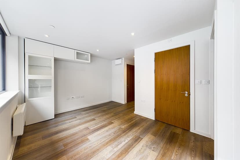 12, Croydon Road - Image 9