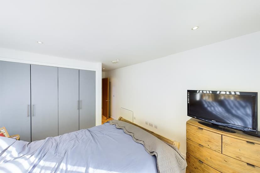 Flat 2, Oak Tree Lane - Image 10