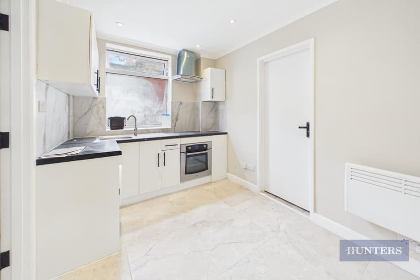 2E Ascupart Street - Image 6