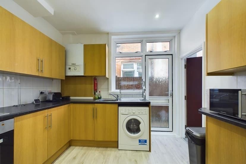 289, Dawlish Road - Image 9