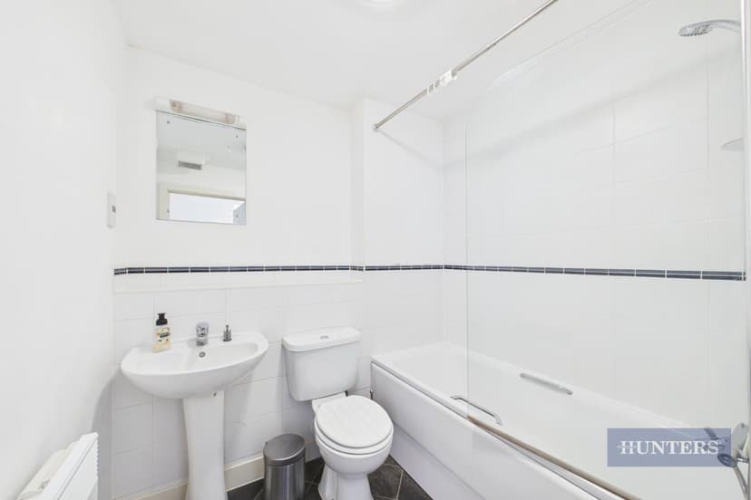 Flat 45, Castle Place 117 High Street - Image 8