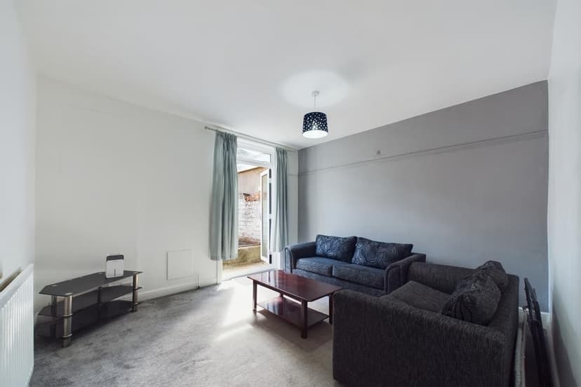 289, Dawlish Road - Image 12