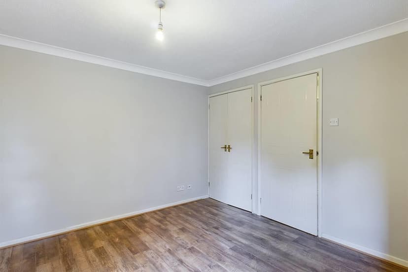 56, Hubert Road - Image 9