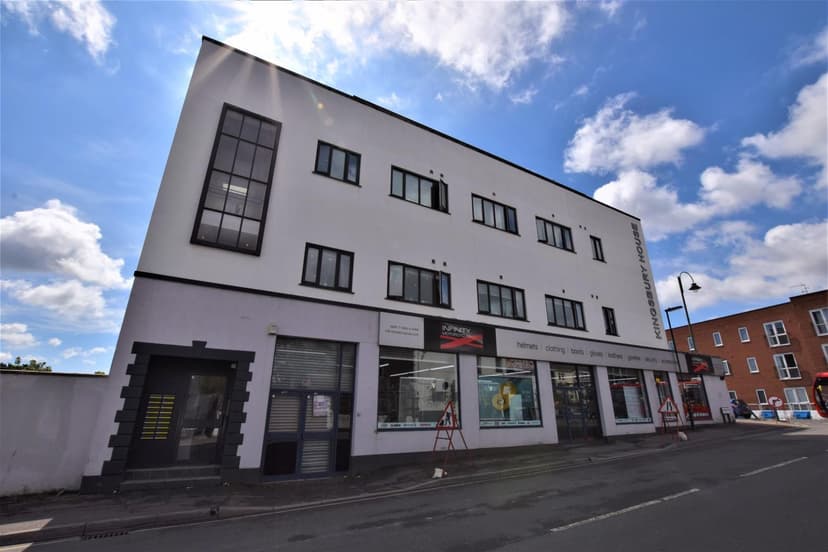 92, Raddlebarn Road - Image 1