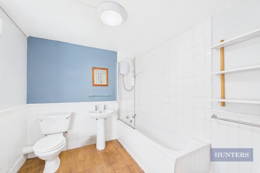 Room 1, Hubert Road - Image 8