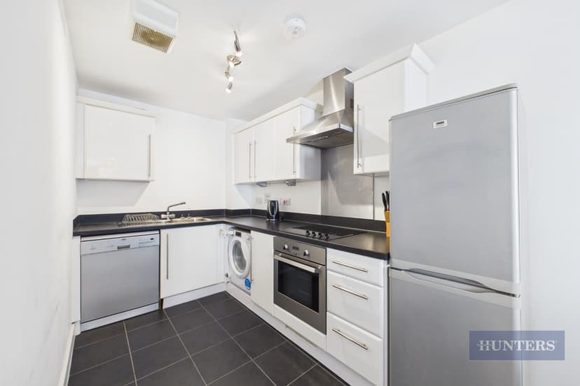 Flat 45, Castle Place 117 High Street - Image 2