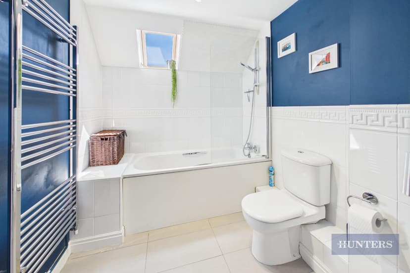 42 Marshall Square - Image 11