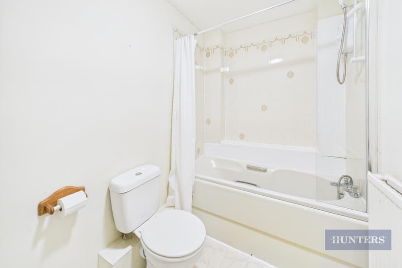 34 Berkeley Close - Image 13