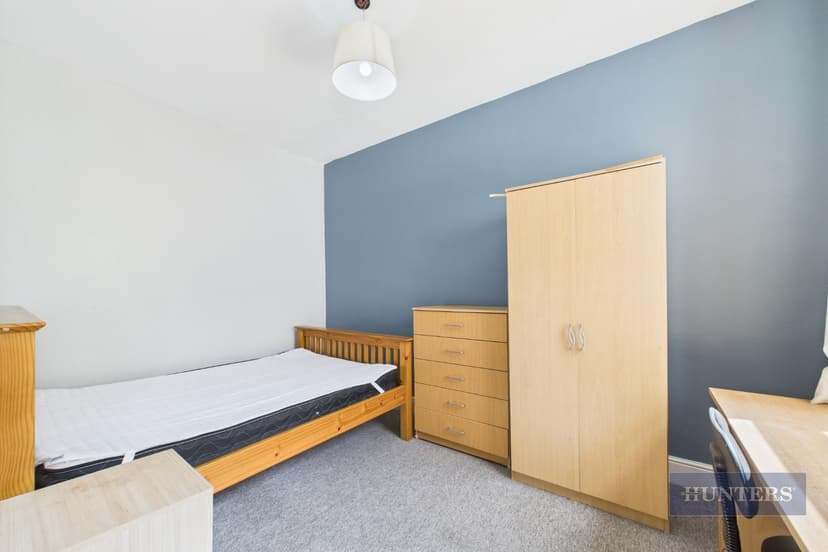 Room 1, Hubert Road - Image 6