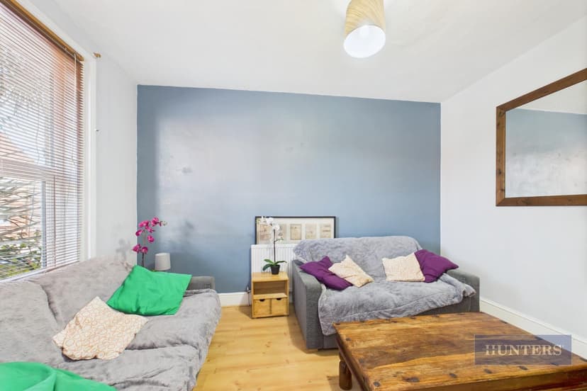 Room 1, Hubert Road - Image 2