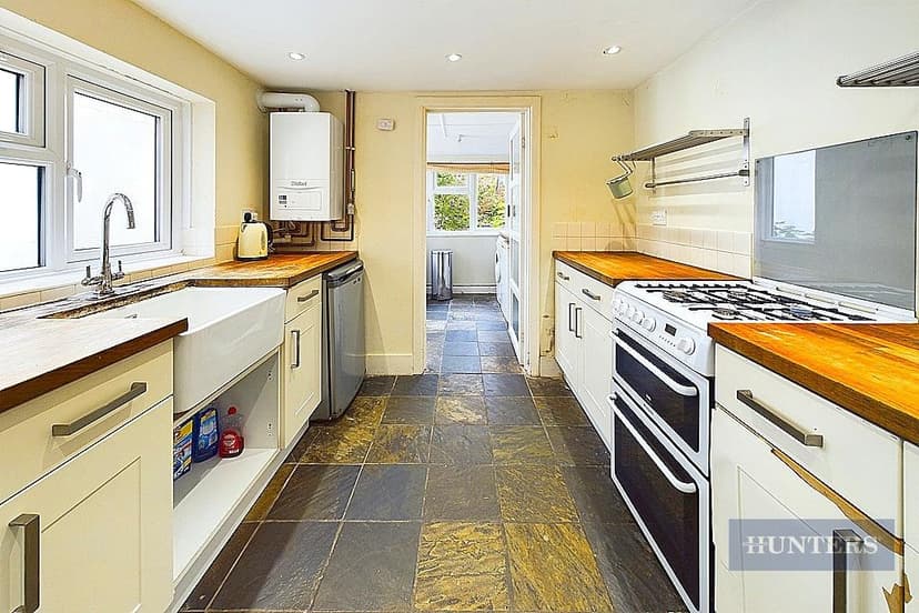 3 Cedar Road - Image 2