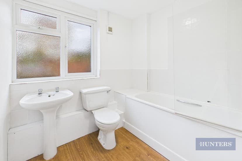 25A, Harold Road - Image 16