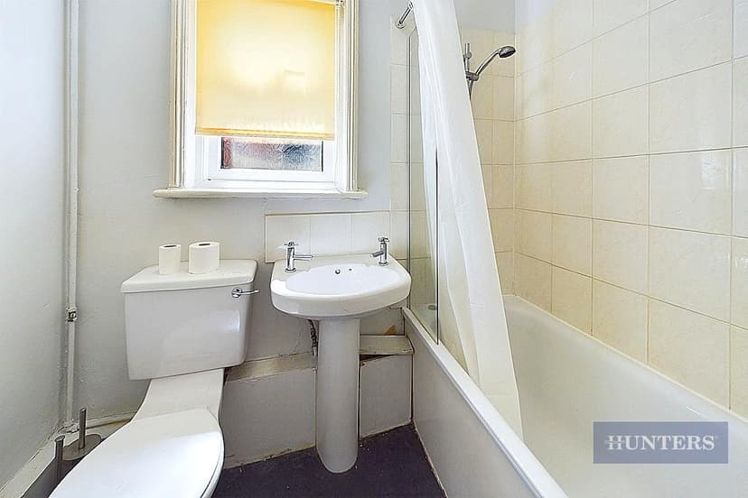 6, Umberslade Road - Image 2