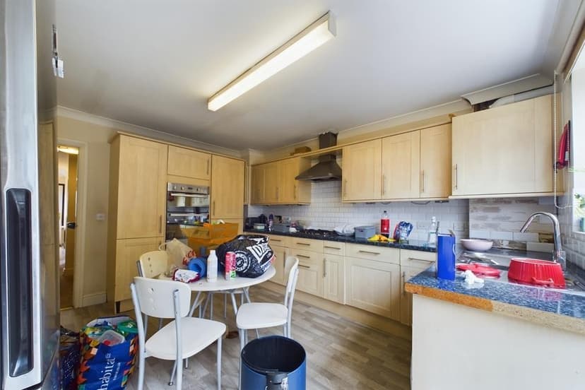 240, Hubert Road - Image 6
