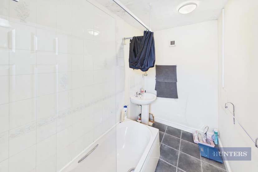 Room 1, 23 Emsworth Road - Image 6