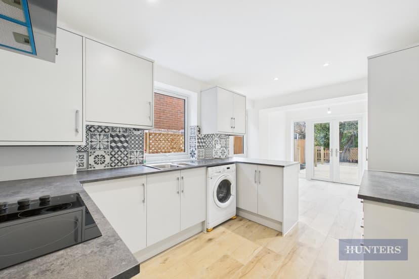 164, Hubert Road - Image 6