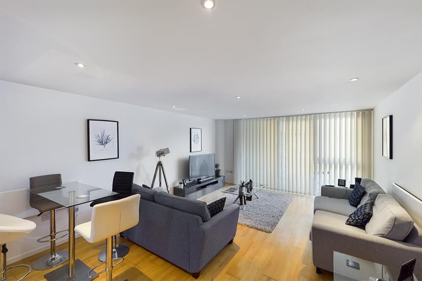 Flat 2, Oak Tree Lane - Image 4