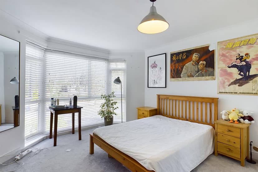 Flat 4, Hamilton Court 22 Winn Road - Image 7
