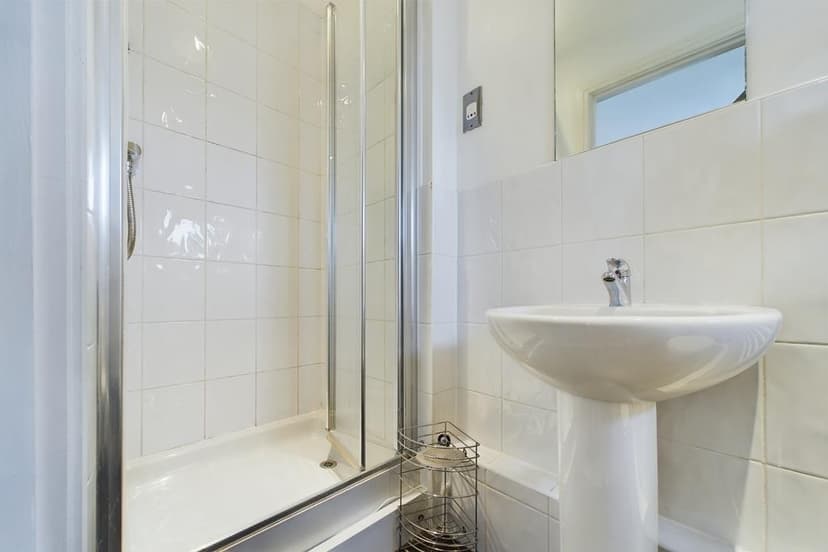 Flat 90, Oceana Boulevard Briton Street - Image 13