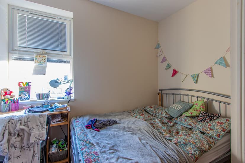 5, 11 Richmond Crescent - Image 7