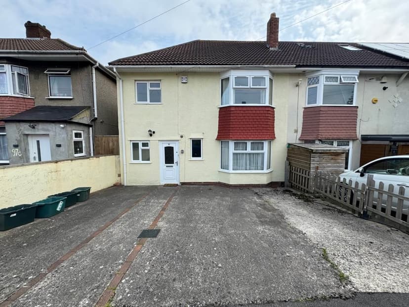 99 Conygre Grove - Image 1