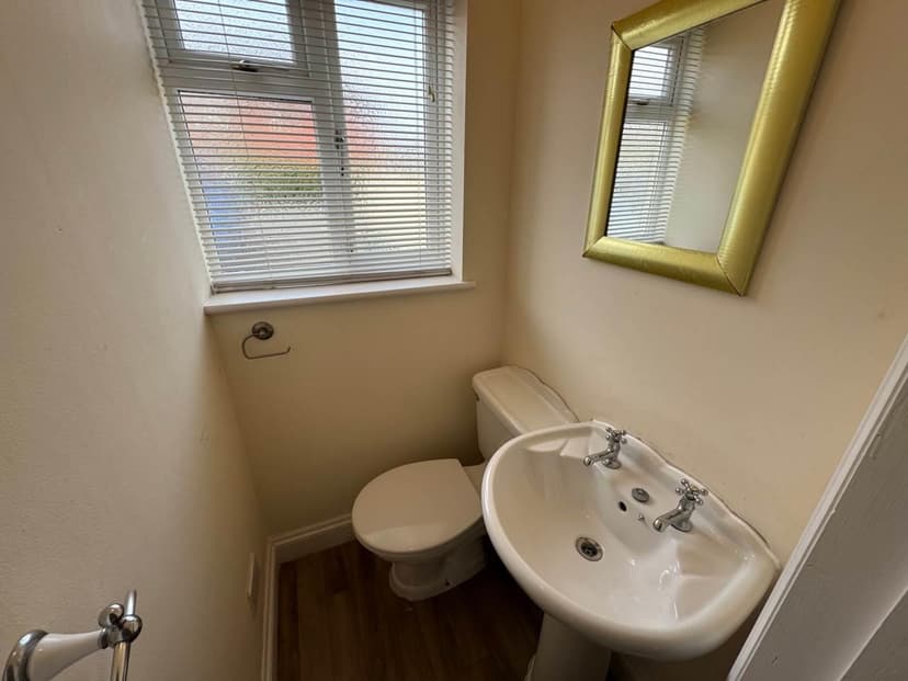 99 Conygre Grove - Image 12