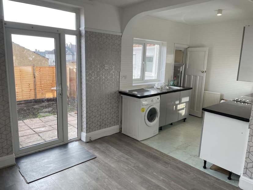 78 Boston Road - Image 2