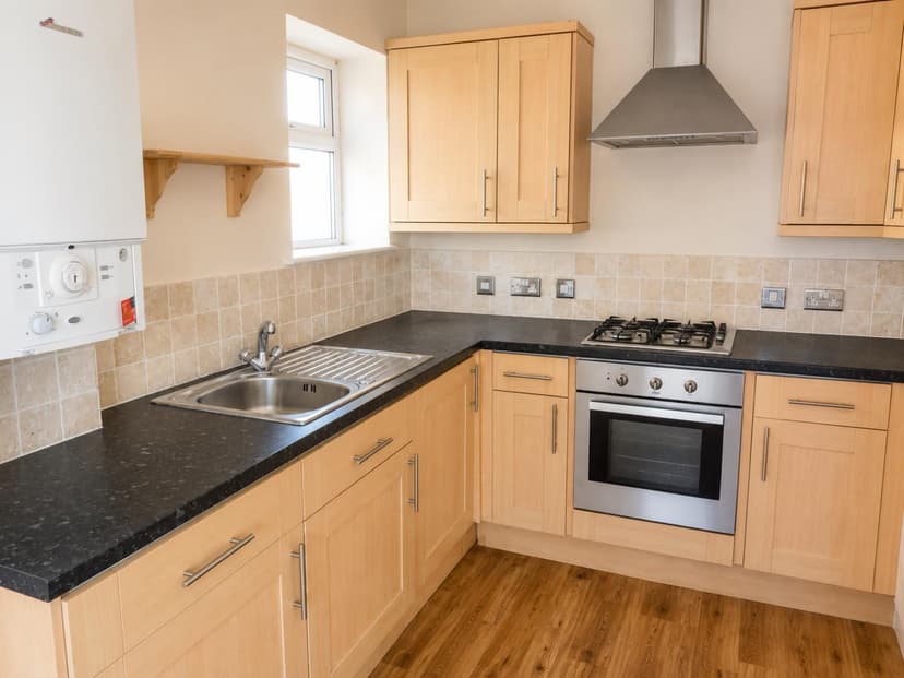 TFF 211a Bishopsworth Road - Image 3
