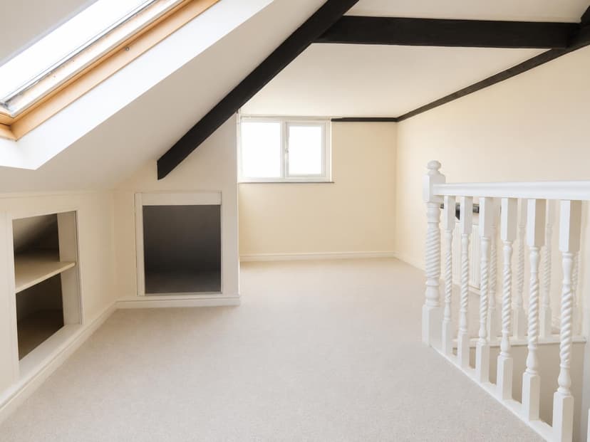 TFF 211a Bishopsworth Road - Image 1