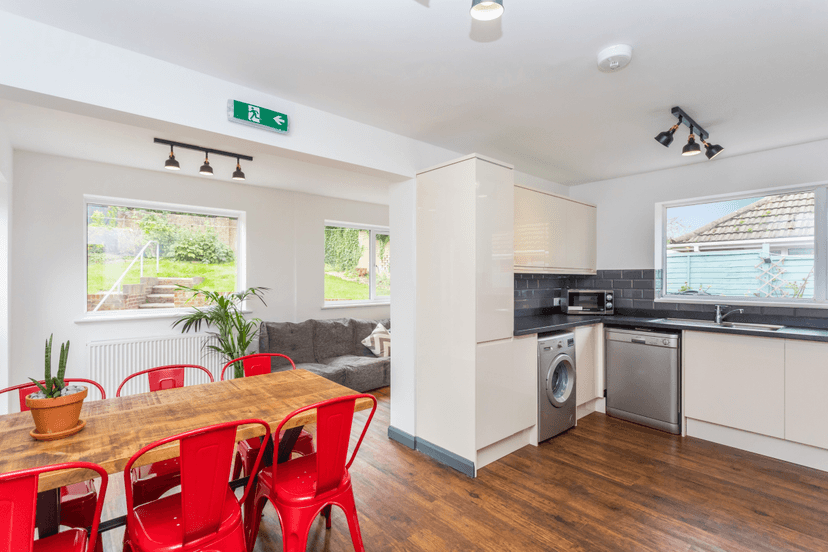 19 Jevington Drive, Brighton and Hove, Brighton - Image 1